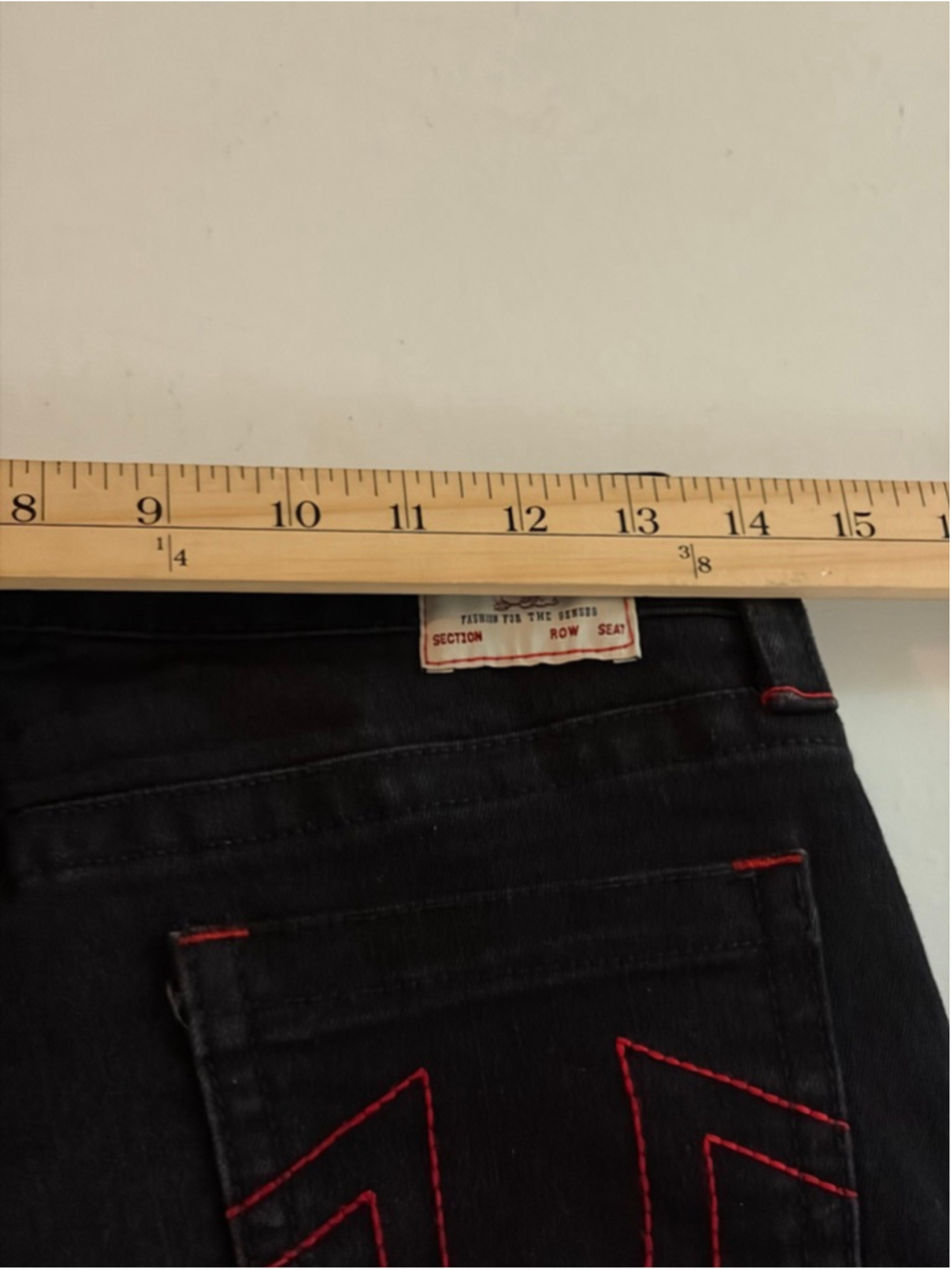 Boys True Religion Black Slim Fit Jeans Size 16 with Red Stitching
193 - Picture 8 of 8